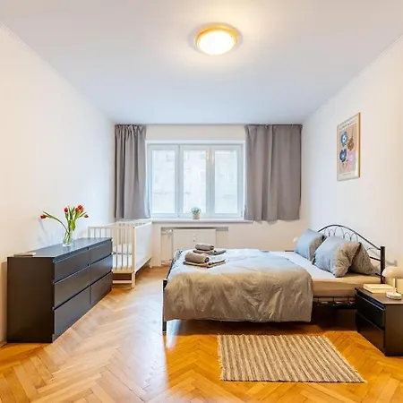 Apartment Urban Haven: Blissful Living In *