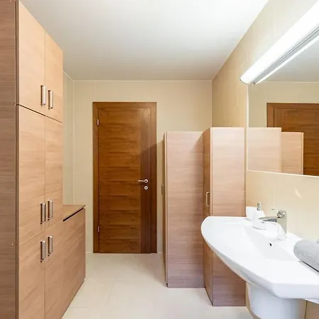 Urban Haven: Blissful Living In Apartment *