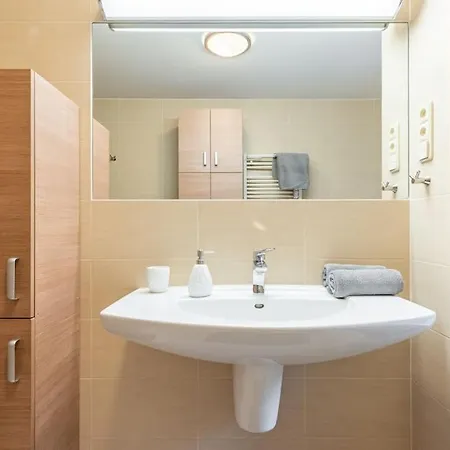 Urban Haven: Blissful Living In Apartment Pressburg