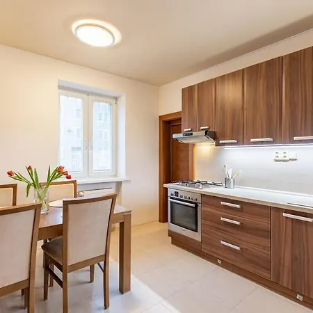 Apartment Urban Haven: Blissful Living In