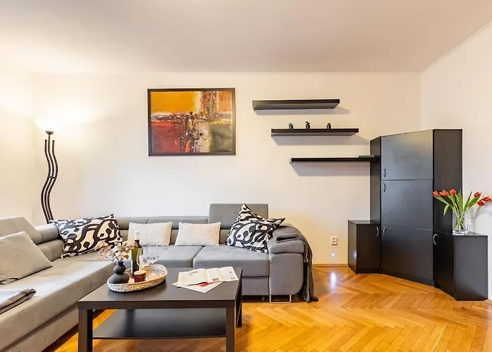 Appartamento Urban Haven: Blissful Living In