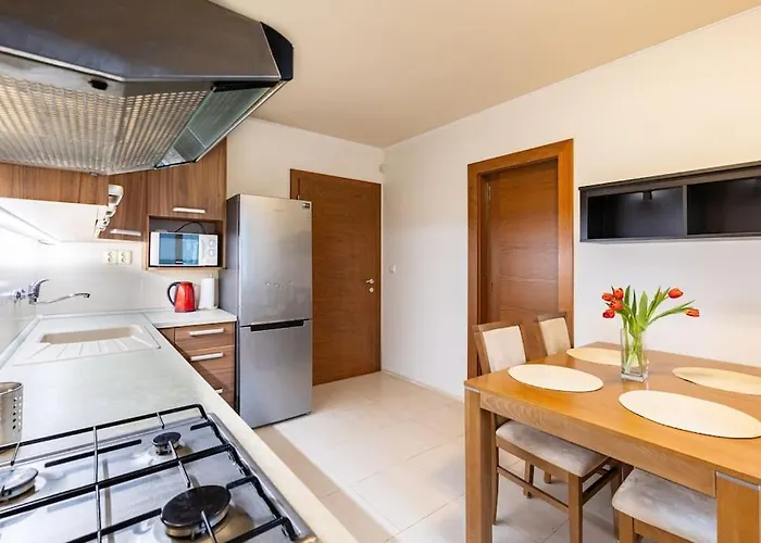 Urban Haven: Blissful Living In Appartamento