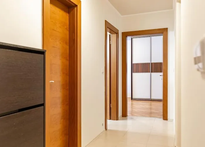 Urban Haven: Blissful Living In Appartamento