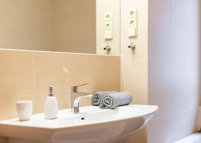 Urban Haven: Blissful Living In ברטיסלאבה