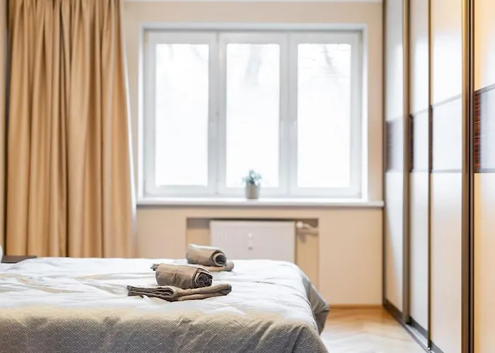Urban Haven: Blissful Living In דירה *