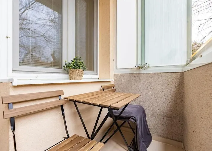 Urban Haven: Blissful Living In דירה ברטיסלאבה
