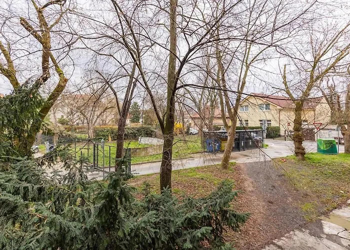 Urban Haven: Blissful Living In * ברטיסלאבה