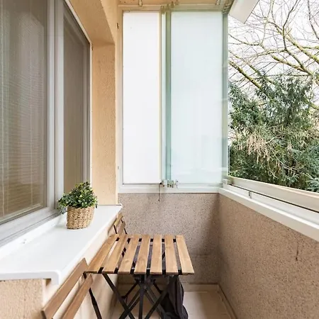 Urban Haven: Blissful Living In Apartman *